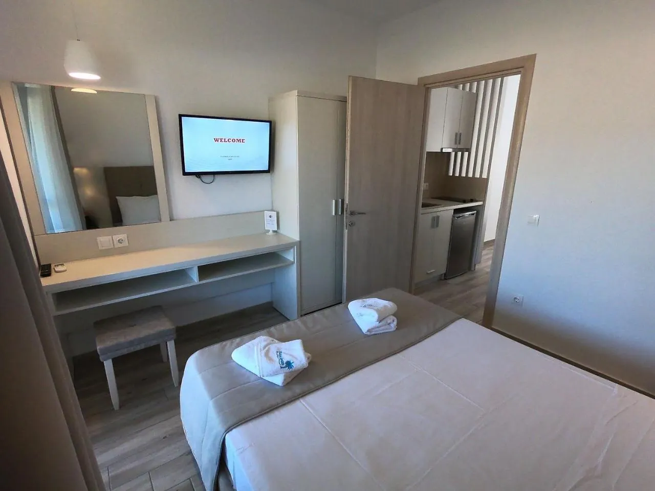 Finikas Garden Beach Resort Nikiti 0*, Nikiti (Sithonia)