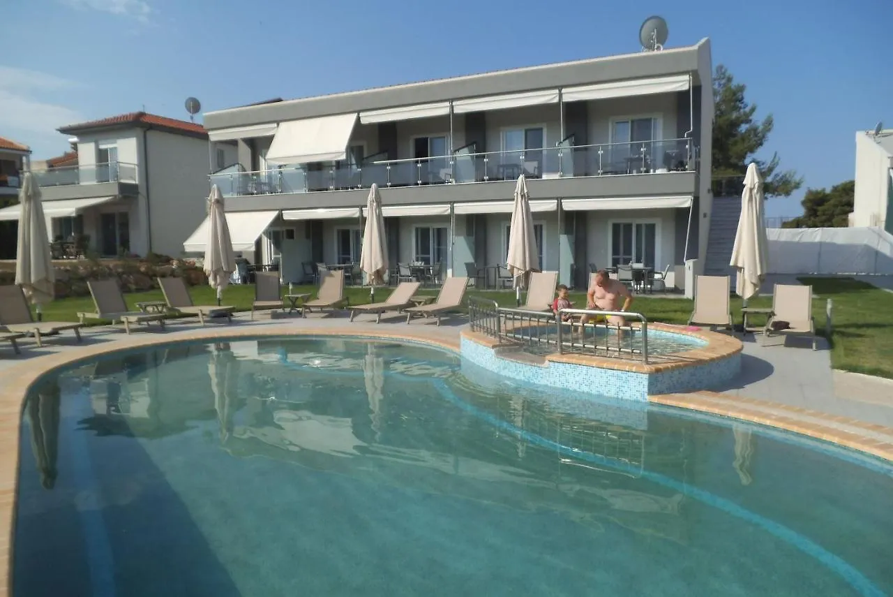 Finikas Garden Beach Resort Nikiti 0*, Nikiti (Sithonia) Řecko