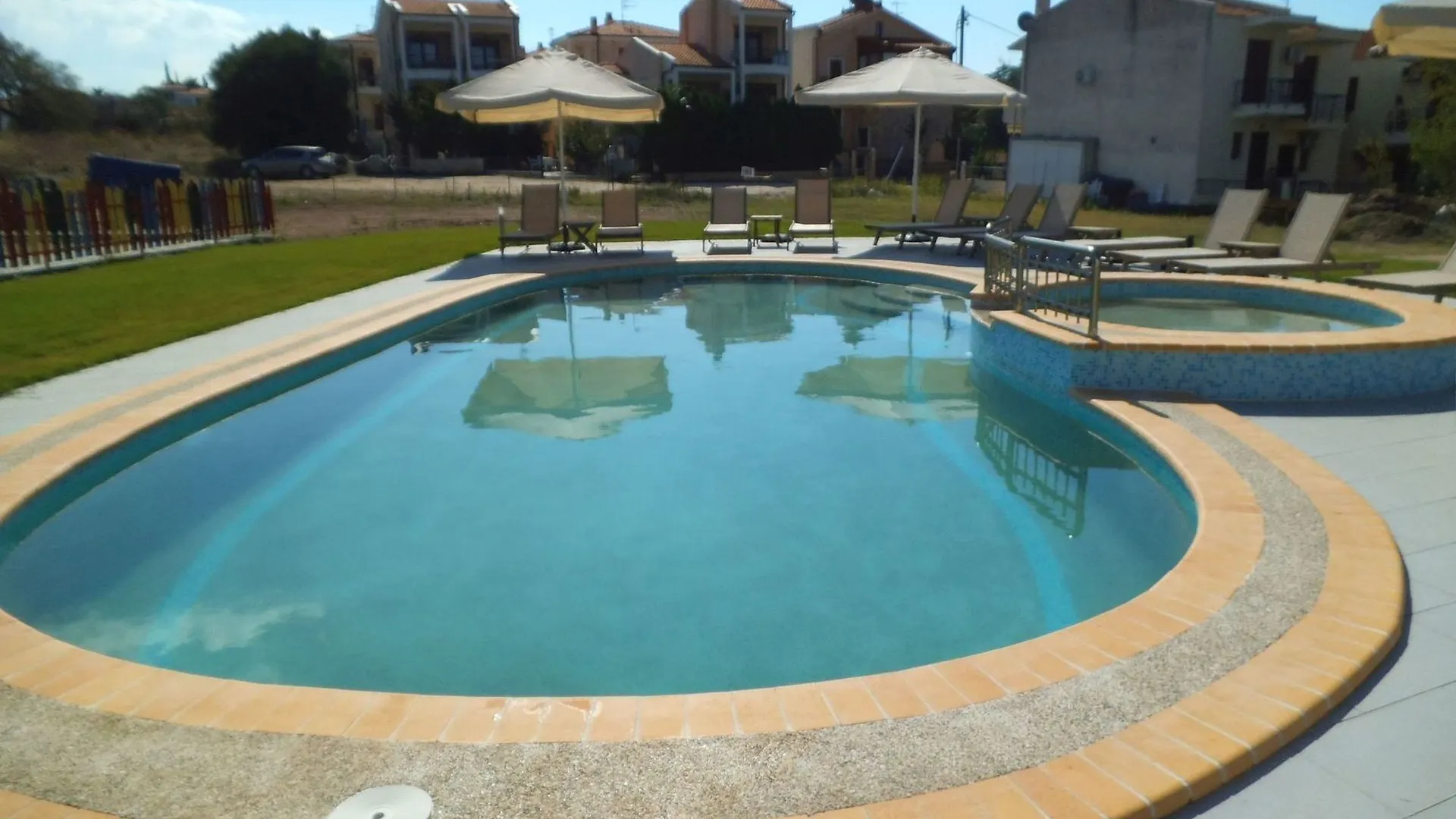 Finikas Garden Beach Resort Nikiti Apartmán
