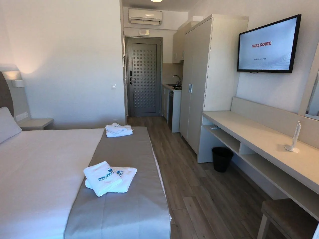 Finikas Garden Beach Resort Nikiti 0*, Nikiti (Sithonia)